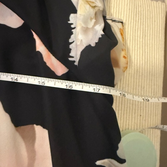 Gianni Bini Multicolor Floral Kimono Medium - Picture 9 of 10